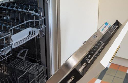 Hala Mirowska Spacious Apartment by BookingHost - Photo 18