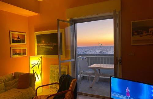 Rainbow Seafront Apartment - Foto 2