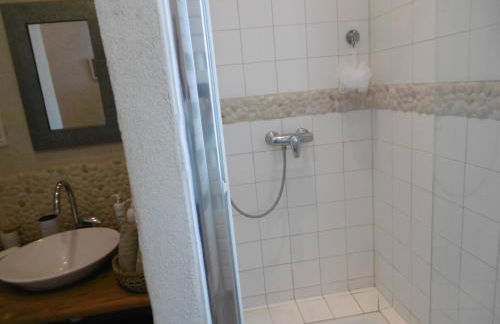 Le petit mas en provence avec piscine - Photo 41