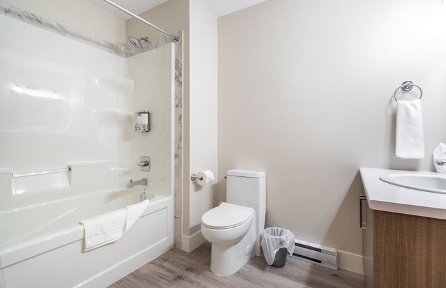 Pathfinder Camp Resorts Agassiz - Photo 49