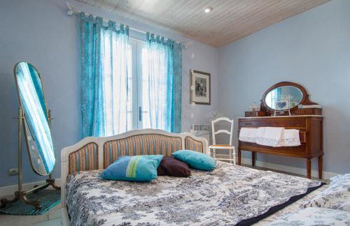 Gîte au Couchant à Caylus - Piscine - Jardin - 3 chambres - 8 personnes - 5 minutes du village médiéval - Foto 9