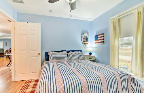 Waterfront Gladwin Home with Deck and Fire Pit! - Foto 21