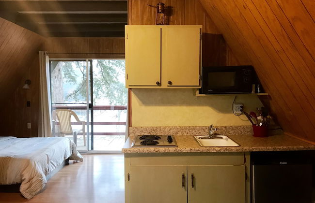 Calm Waters Cabin Resort - Photo 3