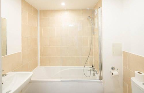 Homey and Secure apartment - Wembley Stadium! - Foto 10