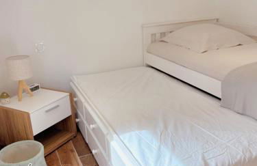 Elegant countryside retreat with pool & jacuzzi - Foto 15