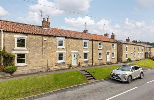 Moorside Cottage - Beautiful North Yorkshire Stone Cottage - Photo 11