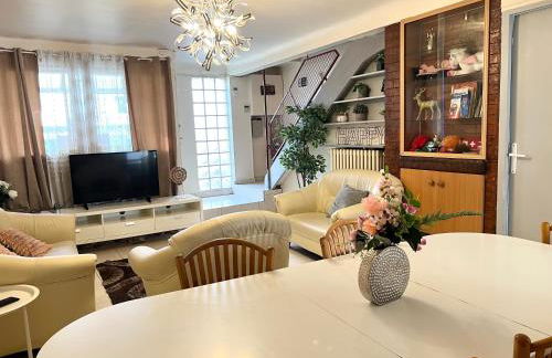 Cozy Station House & Direct Access to Paris - Foto 2