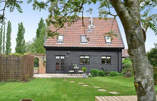 The Old Stables - Photo 2