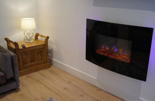 Vale View - Sleeps 6 - Pets Ok - Garden - Parking - Photo 23