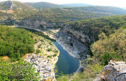 Clède lovée dans la forêt, sauna & bain nordique - Foto 37