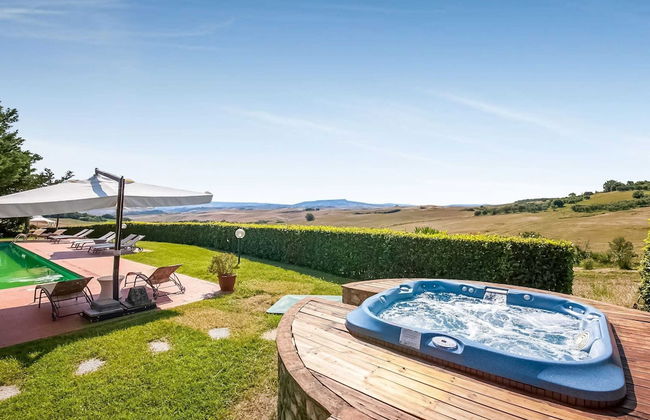 Splendid Holiday Home in Orciatico with Hot Tub & Pool - Foto 16