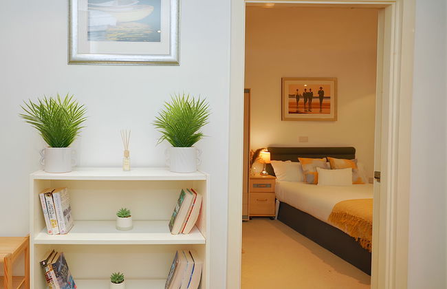 2 Bed Flat - Sleeps 6 - Parking - Wifi - Foto 2