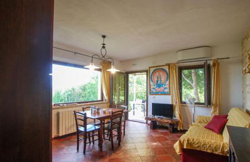 Gorgeous Home In Monterubbiano With Private Swimming Pool, Can Be Inside Or Outside - Foto 4