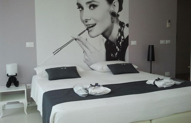 Villa Venice Movie - Photo 16