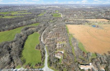 Hillside vacation next to Overland Park Kansas nature trail grill and fun - Foto 53