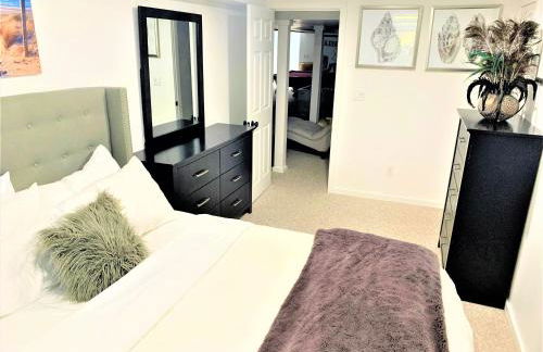 The J Luxury Villa - Southampton Poolside Retreat with Sauna - Foto 47