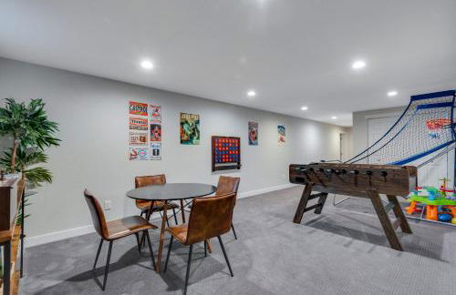 Mid Summer Night's Dream w Hot Tub Theater Game Room - Foto 33