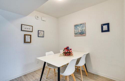 Unwind Fireside Condo 2 Mi to White Rock Lake! - Foto 8