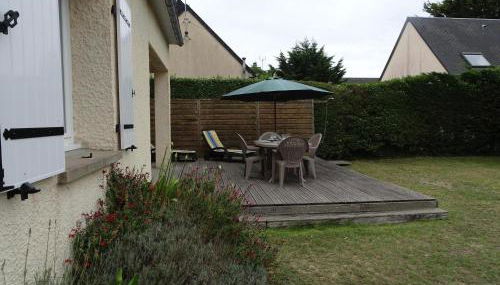 Holiday Home in Portbail Near Sandy Beach - Foto 2