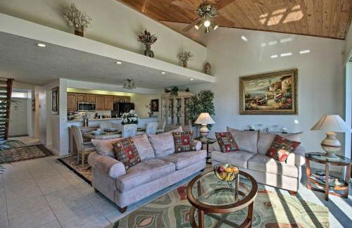 1 Mi to PGA Golf Retreat with Pool in Palm Beach - Photo 2