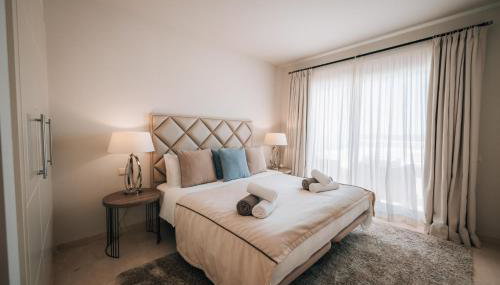 Frontline Golf Penthouse Alcazaba Lagoon - EHHouse - Foto 2, towels