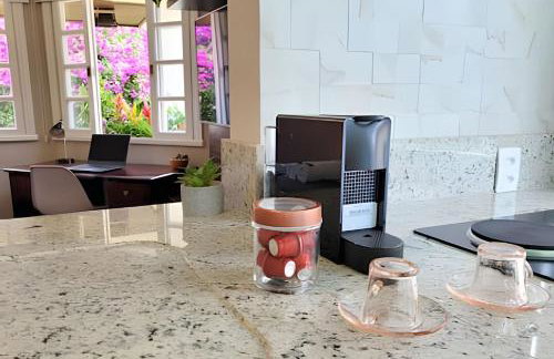 Refúgio Boutique | Cama King + A/C | Barigui - Photo 11