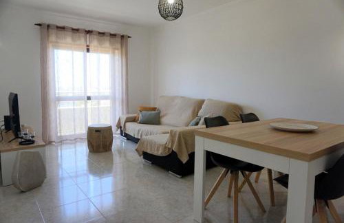 Sunny Apartment in Alvor - Balcony, Sunset, dishwasher, AC & Wi-Fi - Foto 2