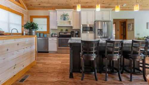 Luxury 4BR Log Cabin Near SIU & Wine Trail - Foto 3