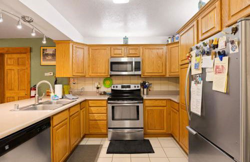 Sierra Pines Retreat - Sleeps 6 - Foto 12