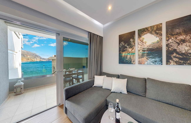 Relaxed Seaside Living, Tris Ekklisies - Sleeps 4 - Foto 1