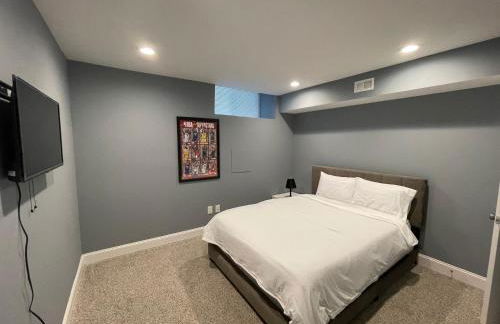 The Blue House! Modern+ Rooftop deck+ Parking - Foto 12