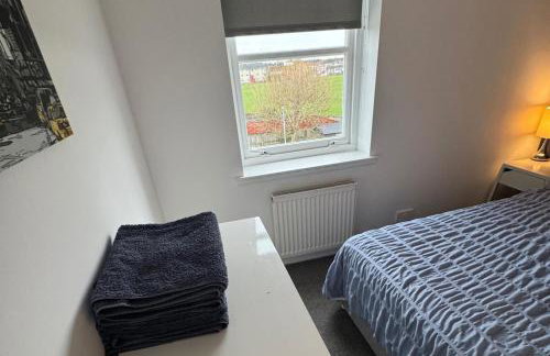 2 Bed Apartment Sleeps 4 -Near Airport -WiFi & Tv - Foto 20