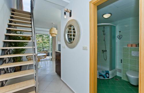 Luxurious Apartments Maslina with Beach - Photo 36