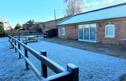 Apartment in the Countryside with Hot Tub - Photo 14