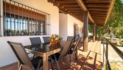 4 Bedroom Stunning Home In Guillena - Photo 3