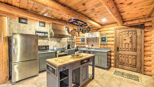 Spacious Cabin with Decks Near Saratoga Springs - Foto 3