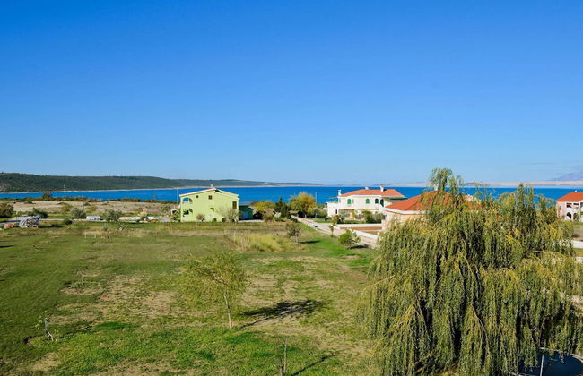 Modern Ground Floor Apartment With Private Terrace Near the Sea - Foto 22