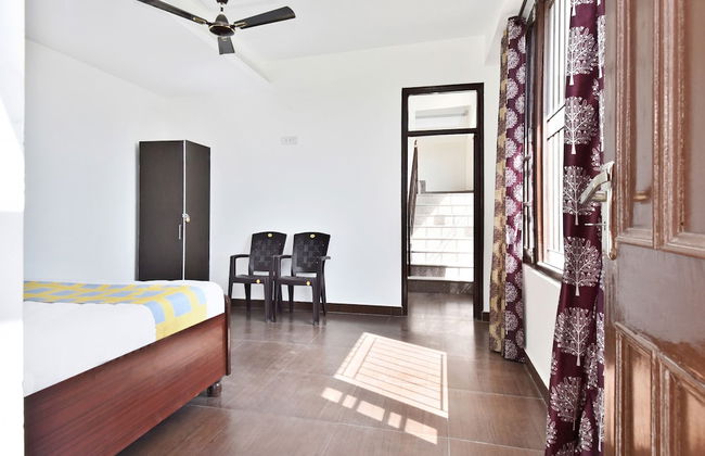 OYO 13878 Home Spacious 3BHK Kumarhatti - Foto 1