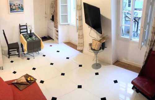 Apartment Claudia - Central -Quiet- Near the Sea- AC- Private Parking - Foto 15