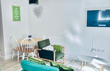 Dover Ferry Apartments x 2 Sleeps 10 with parking and castle views - Foto 7