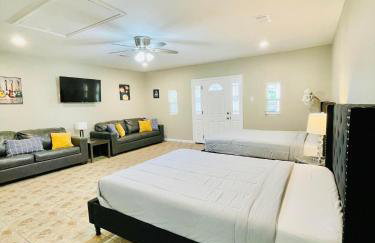 Memorial City Gem Sleeps 12 Fenced Yard - Foto 6