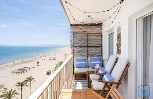 El Acuario - Primera línea y todas las ventanas dan al mar - Foto 12