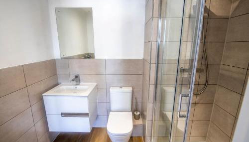 Stay Zeni Alexandra Rise Manchester Two Bed Flat - Photo 5