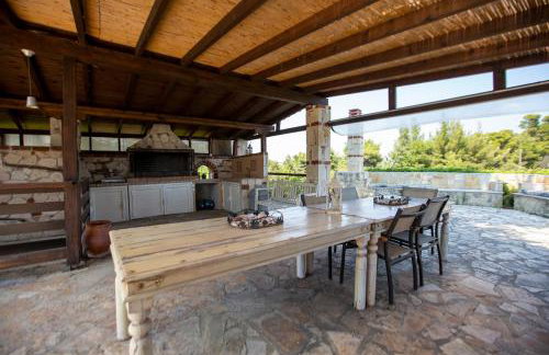 Eco Stone Villa with Private Pool and Jacuzzi - Foto 14