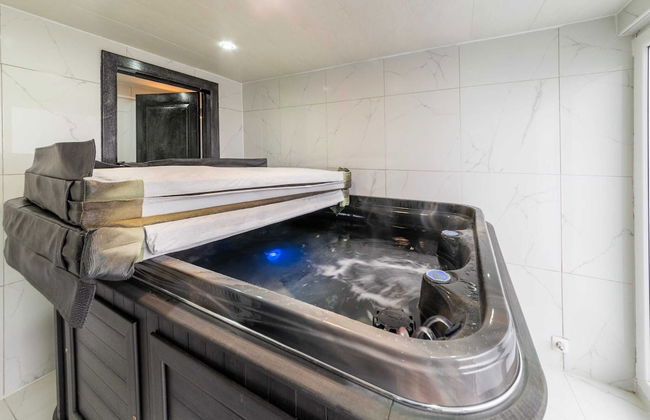 Modern Holiday Home in Verviers With Indoor Pool - Foto 27