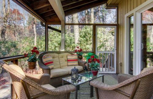 Peaceful Sapphire Cabin with Mountain Views - Foto 4