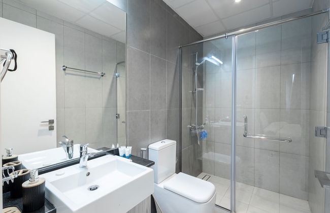 SuperHost - Comfort 1BR Centurion Onyx Retreat with Balcony - Foto 18