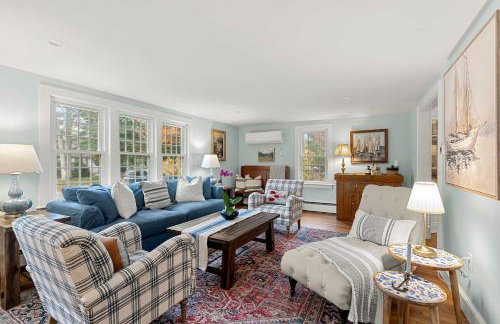 Game Room Central AC 4 mins to Craigville Beach - Photo 1