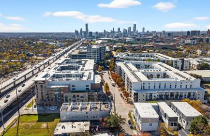 Rooftop Living in Central Austin Near UT Dining Music Concordia Retreat by AvantStay - Foto 4