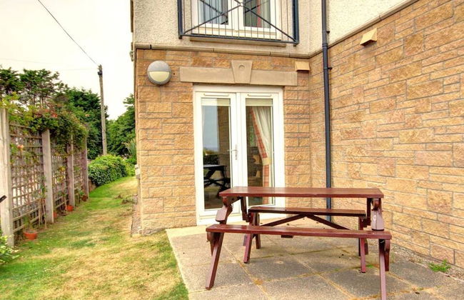 No 1 The Links Apartment Brora - Photo 2